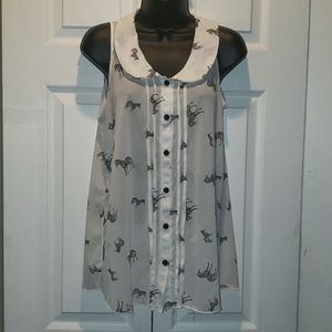 Julie's Closet ladies maternity sleeveless top